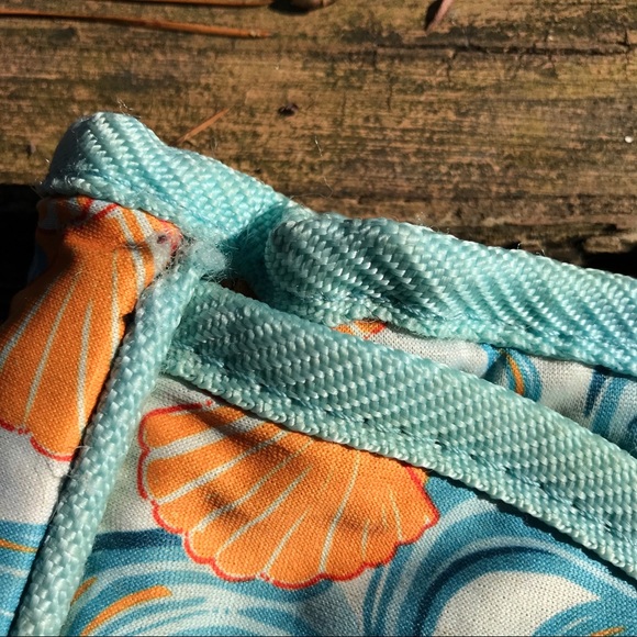 Lilly Pulitzer Laptop Tote in Do the Wave Print - Picture 9 of 12